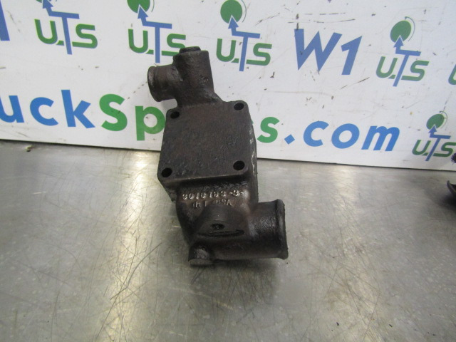 CUMMINS M11 THERMOSTAT HOUSING P/NO 3076793-3 - Engine and parts for Truck: picture 1 CUMMINS M11 THERMOSTAT HOUSING P/NO 3076793-3 - Engine and parts for Truck: picture 1