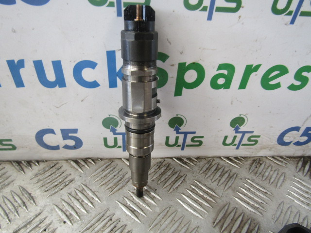 DAF LF 45 EURO 5 INJECTORS (4) COMPLETE WITH PENCILS AND CLAMPS - Fuel system for Truck: picture 2 DAF LF 45 EURO 5 INJECTORS (4) COMPLETE WITH PENCILS AND CLAMPS - Fuel system for Truck: picture 2