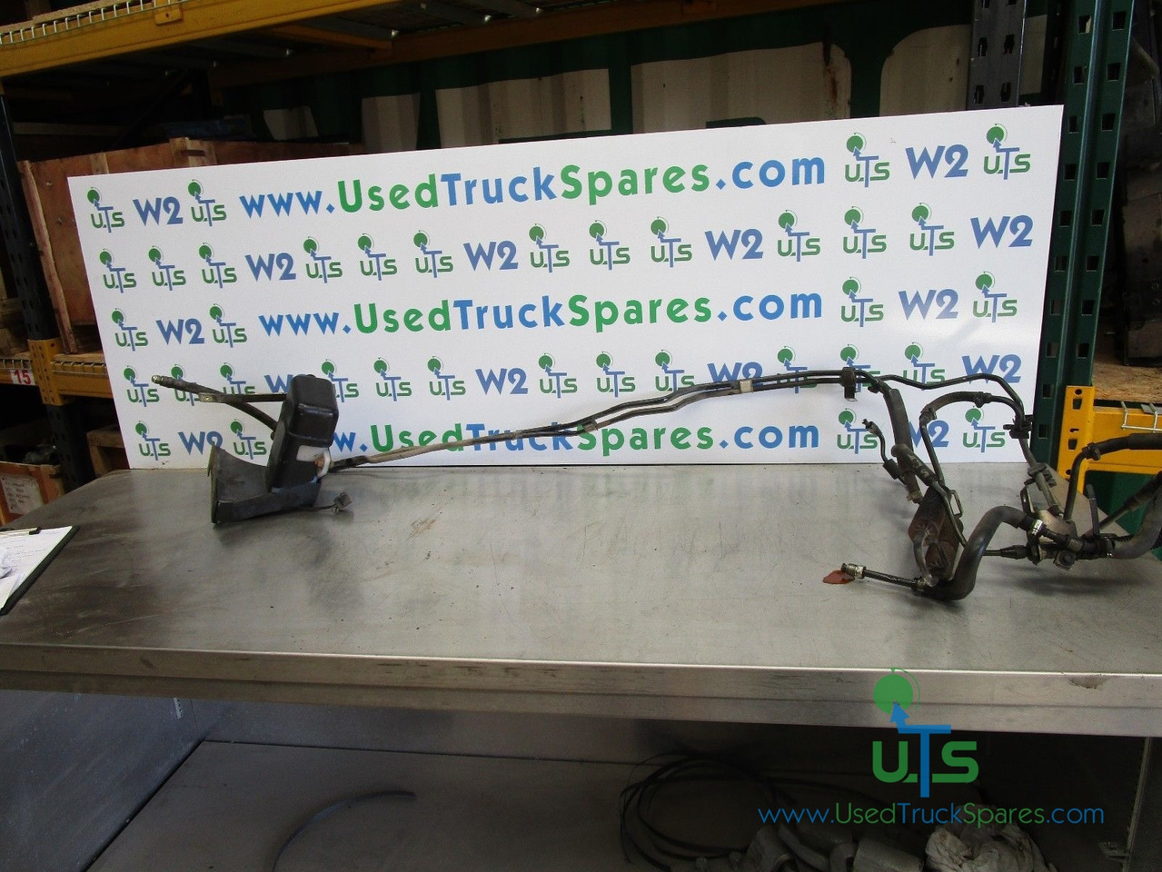 ISUZU N75 190 POWER STEERING RESERVOIR, PIPES AND COOLER - Steering for Truck: picture 1 ISUZU N75 190 POWER STEERING RESERVOIR, PIPES AND COOLER - Steering for Truck: picture 1