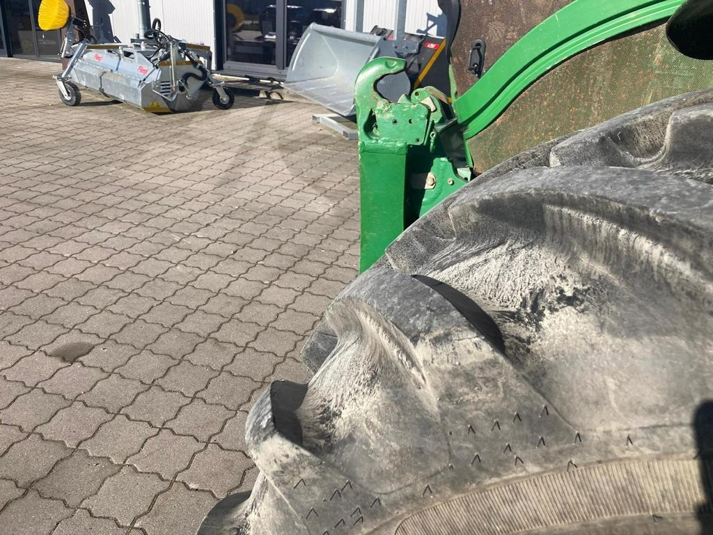 John Deere 6190R - Farm tractor: picture 2 John Deere 6190R - Farm tractor: picture 2