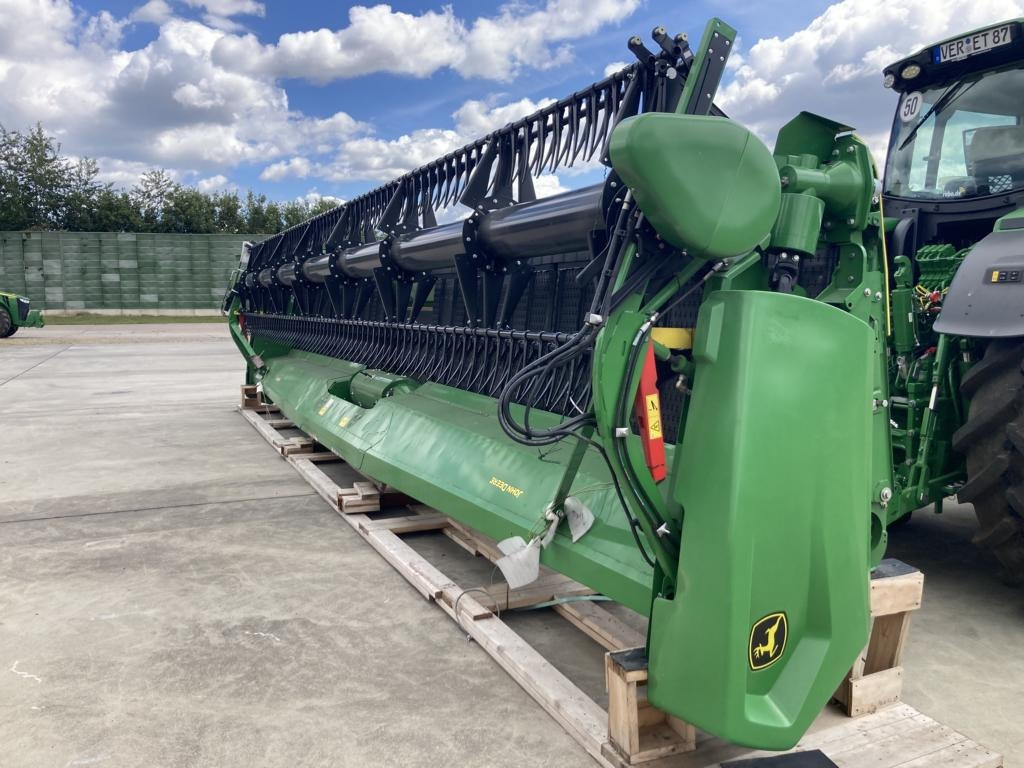 John Deere RDF35 - Combine harvester: picture 5 John Deere RDF35 - Combine harvester: picture 5