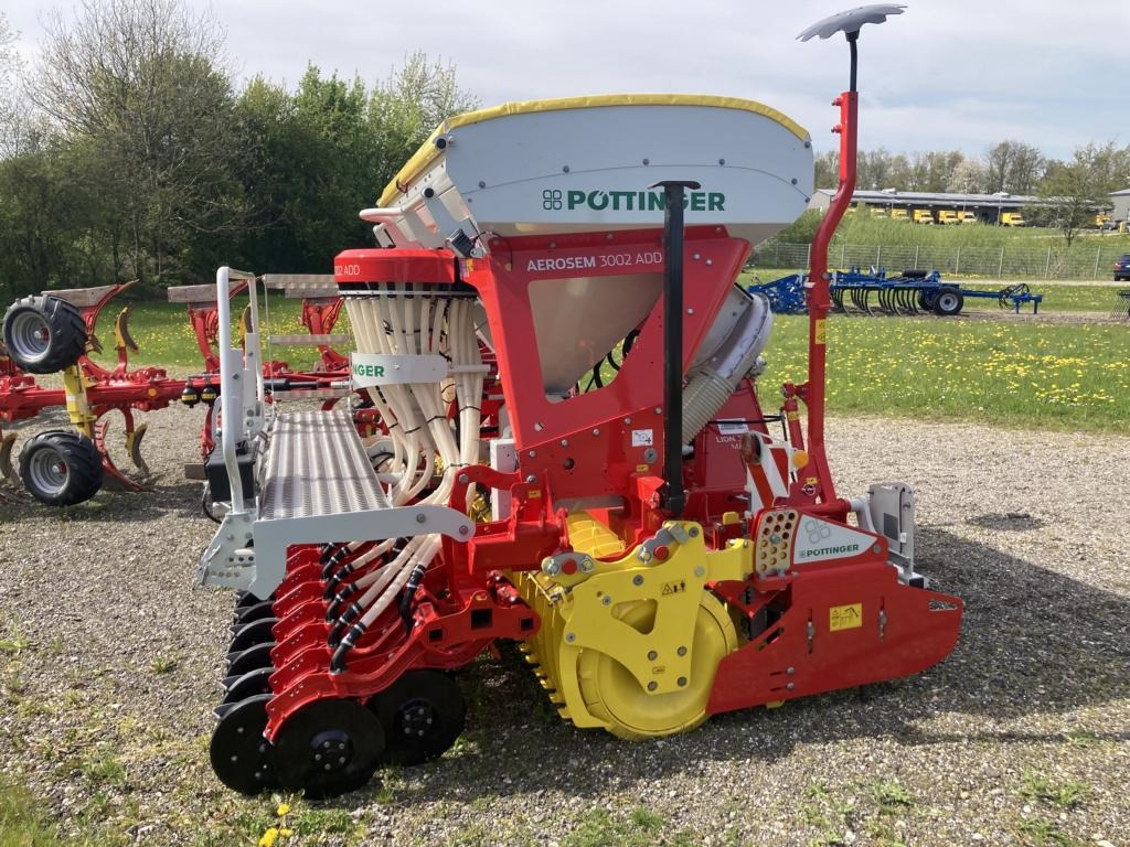 Leasing of Pöttinger AEROSEM 3002 A Pöttinger AEROSEM 3002 A: picture 7 Leasing of Pöttinger AEROSEM 3002 A Pöttinger AEROSEM 3002 A: picture 7
