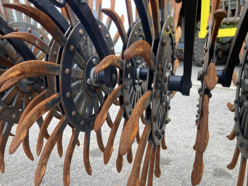 Disc harrow Pöttinger ROTOCARE V 12400: picture 10 Disc harrow Pöttinger ROTOCARE V 12400: picture 10