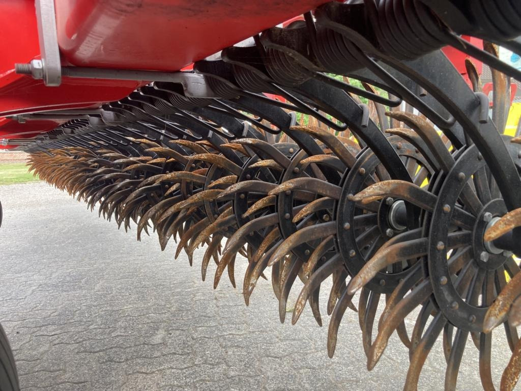 Disc harrow Pöttinger ROTOCARE V 12400: picture 7 Disc harrow Pöttinger ROTOCARE V 12400: picture 7