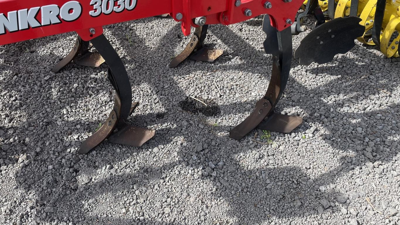 Cultivator Pöttinger SYNKRO 3030 NOVA: picture 8