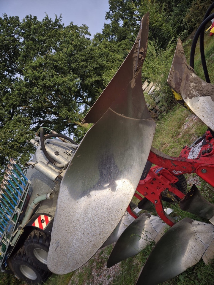 Pöttinger Servo 25-4 - Plow: picture 3 Pöttinger Servo 25-4 - Plow: picture 3