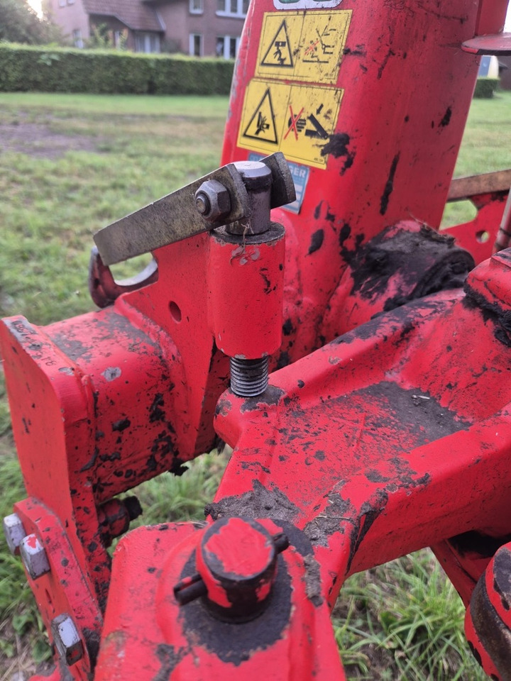 Pöttinger Servo 25-4 - Plow: picture 4 Pöttinger Servo 25-4 - Plow: picture 4