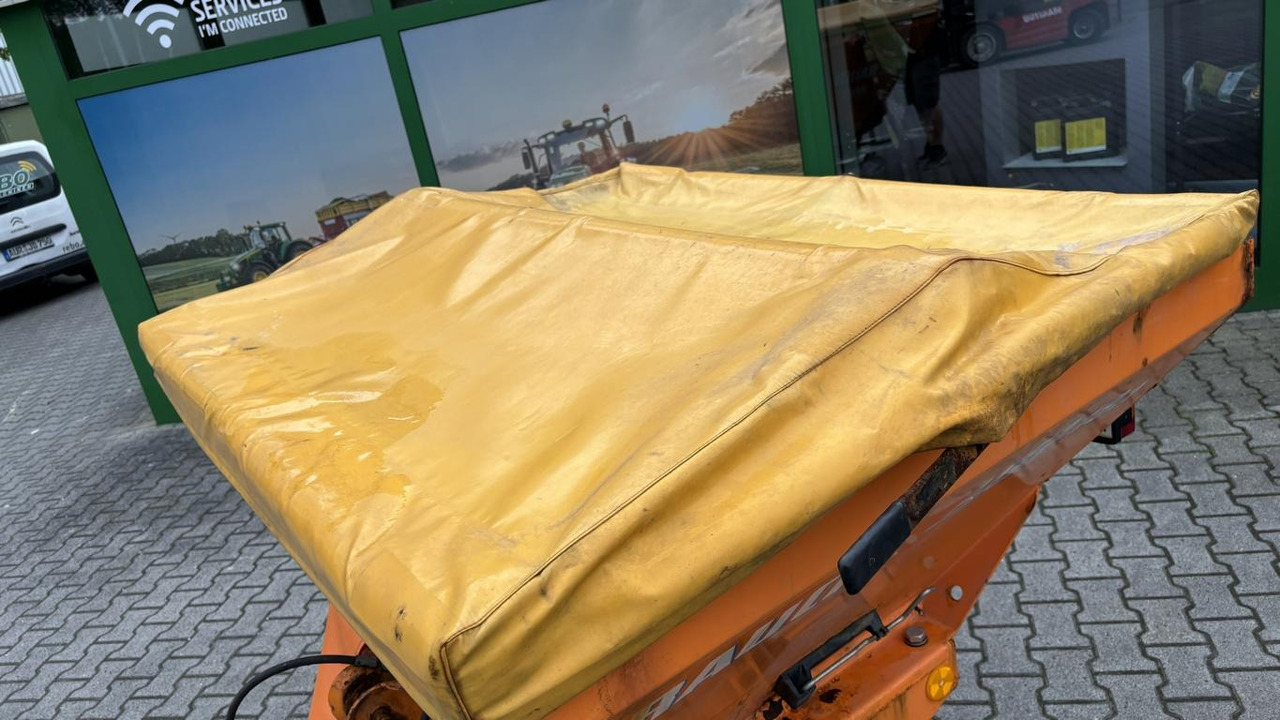 Rauch AXEO 18.1 H - Sand/ Salt spreader: picture 3 Rauch AXEO 18.1 H - Sand/ Salt spreader: picture 3