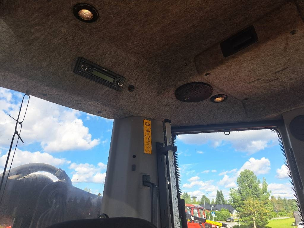 Komatsu 931  - Forestry harvester: picture 4 Komatsu 931  - Forestry harvester: picture 4