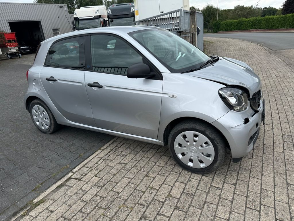 Smart ForFour forfour electric drive / EQ - Car: picture 3 Smart ForFour forfour electric drive / EQ - Car: picture 3