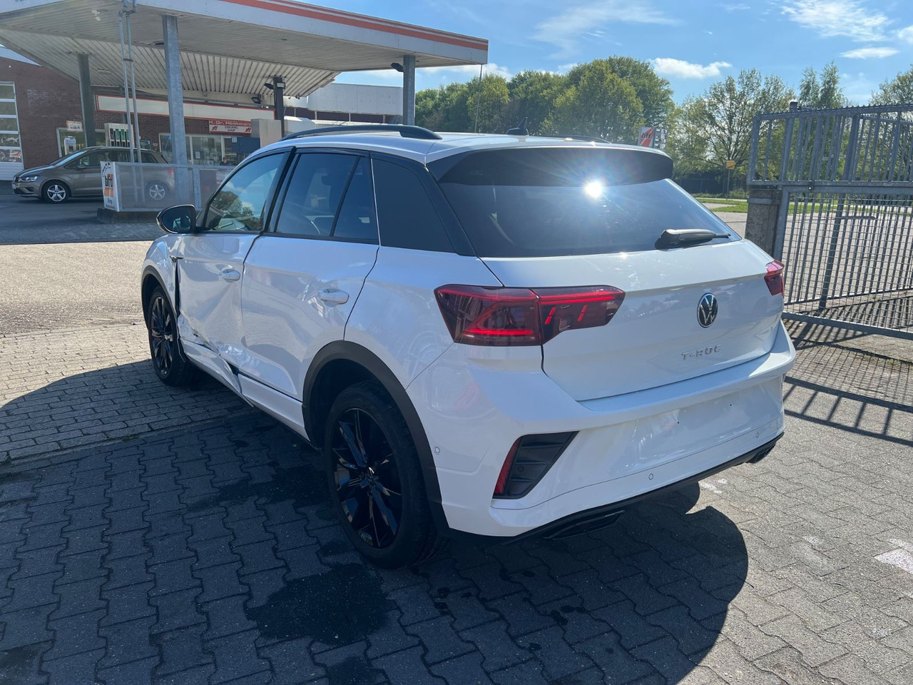Volkswagen T-Roc R-Line 1.0 TSI Black Edition - Car: picture 3 Volkswagen T-Roc R-Line 1.0 TSI Black Edition - Car: picture 3