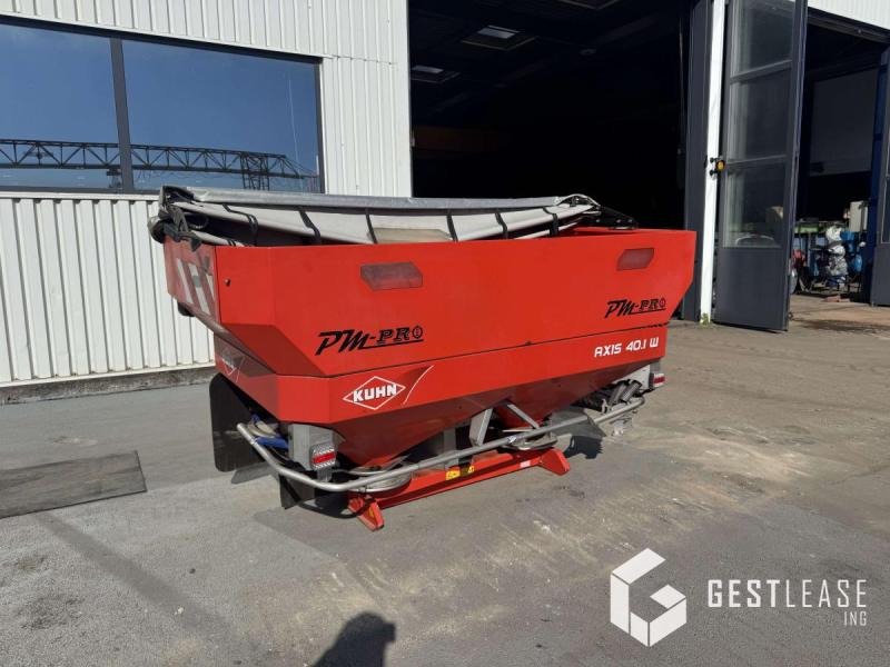 Kuhn AXIS 40.1 W - Fertilizer spreader: picture 1 Kuhn AXIS 40.1 W - Fertilizer spreader: picture 1