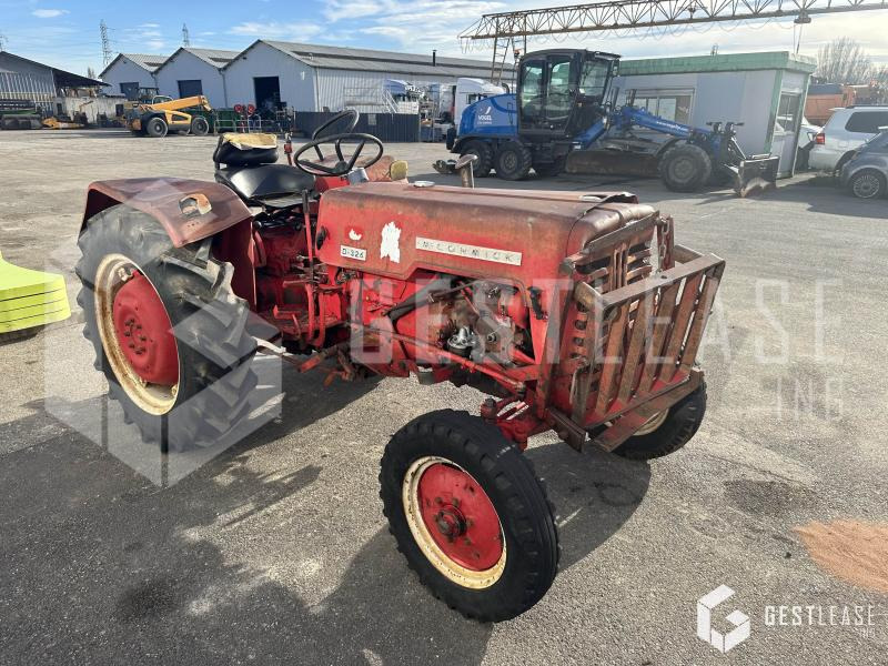 Mc Cormick D326 - Farm tractor: picture 4 Mc Cormick D326 - Farm tractor: picture 4