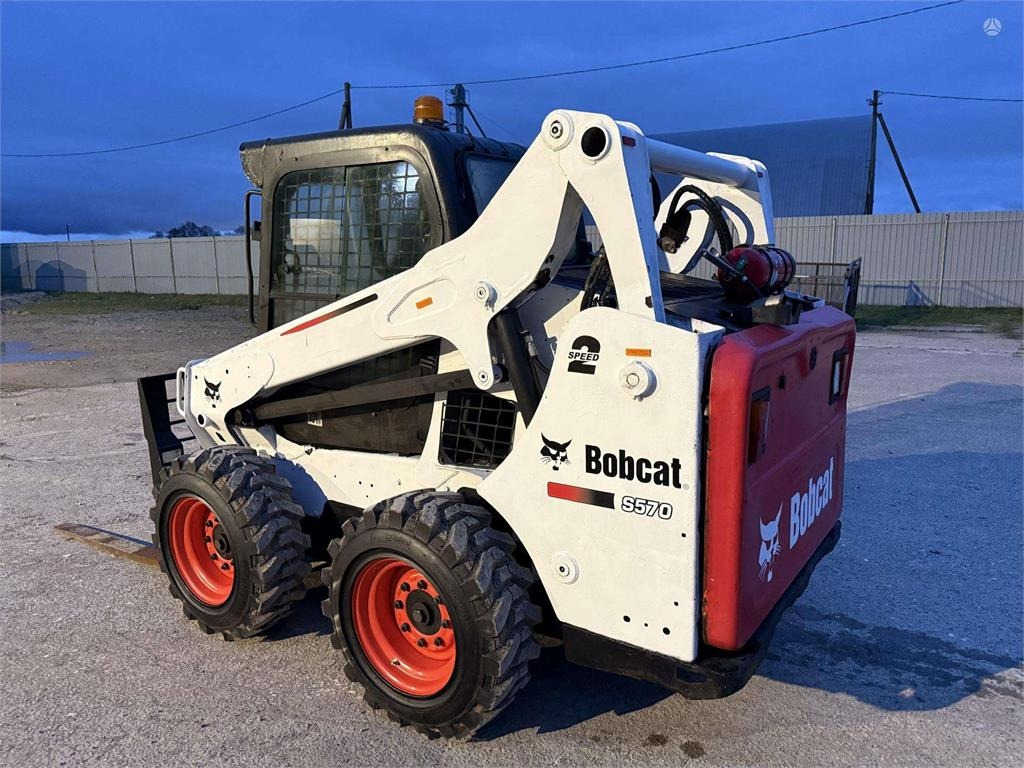 Bobcat S570 - Skid steer loader: picture 3 Bobcat S570 - Skid steer loader: picture 3