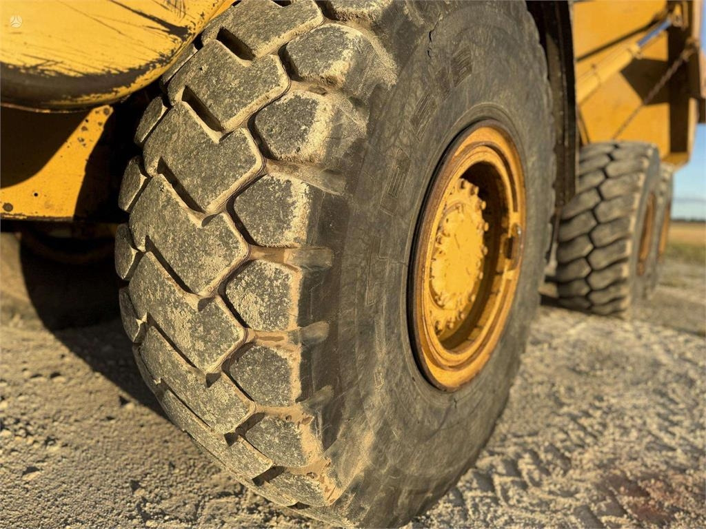 Articulated dumper CAT 730: picture 17 Articulated dumper CAT 730: picture 17