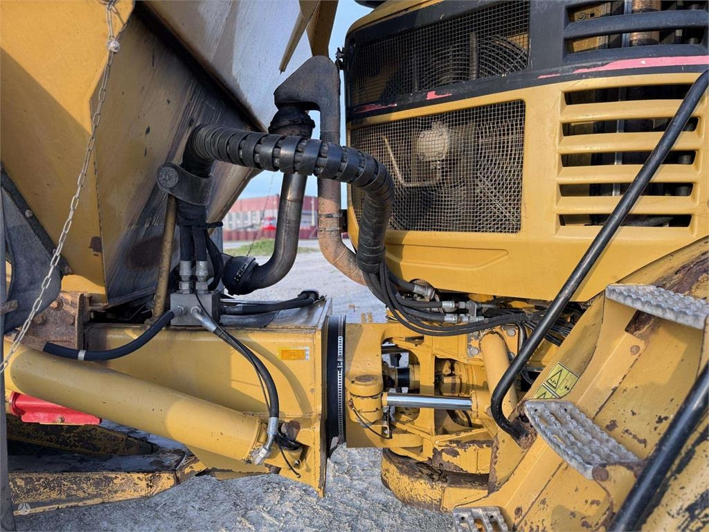 Articulated dumper CAT 730: picture 23 Articulated dumper CAT 730: picture 23