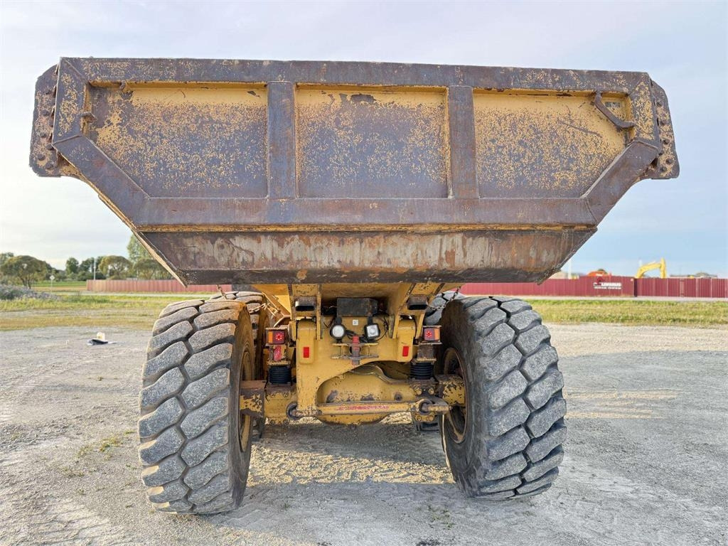 Articulated dumper CAT 730: picture 10 Articulated dumper CAT 730: picture 10