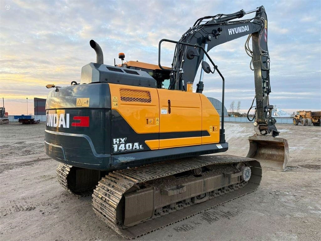 Hyundai HX 140 A L , 2270 H !!! - Crawler excavator: picture 4 Hyundai HX 140 A L , 2270 H !!! - Crawler excavator: picture 4