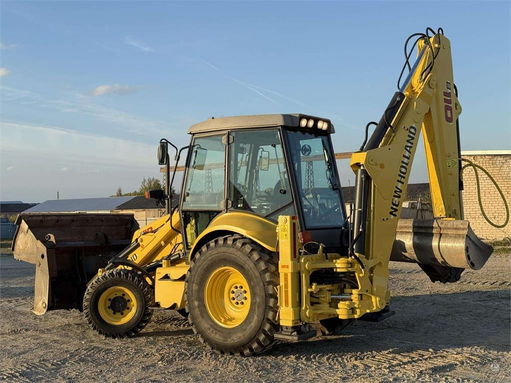 New Holland B 110-4PT , 2 quick couplers - Backhoe loader: picture 4 New Holland B 110-4PT , 2 quick couplers - Backhoe loader: picture 4