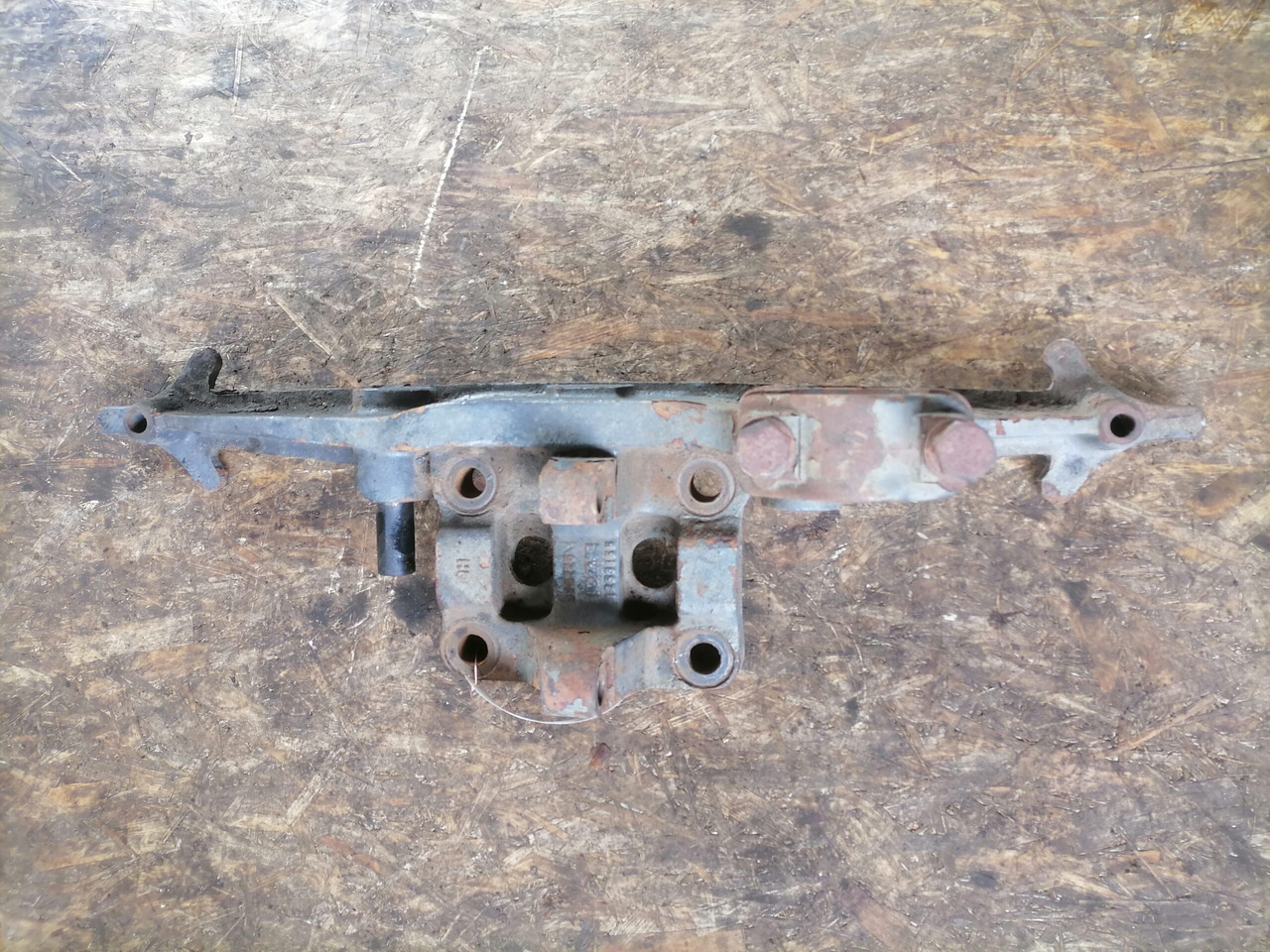 DAF Air suspension bracket 1253155 - Axle and parts for Truck: picture 1 DAF Air suspension bracket 1253155 - Axle and parts for Truck: picture 1