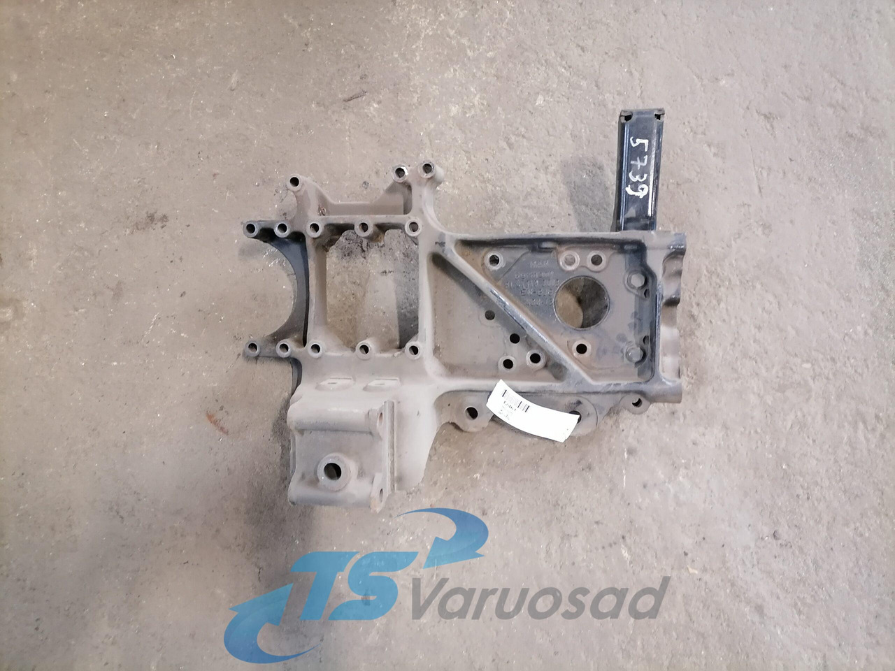 MAN Bracket 81413133013 - Frame/ Chassis for Truck: picture 1 MAN Bracket 81413133013 - Frame/ Chassis for Truck: picture 1
