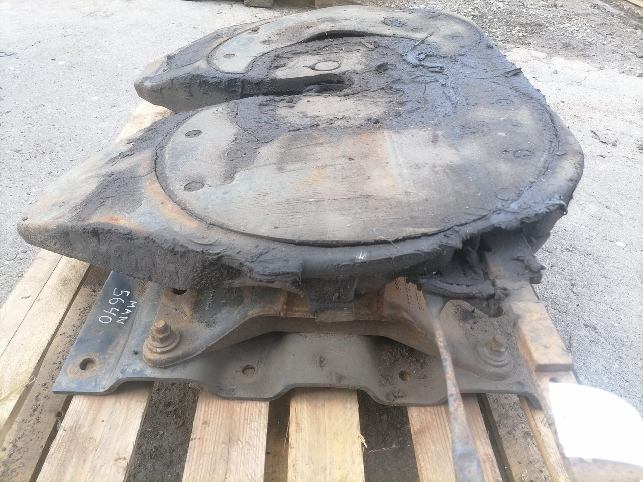 MAN Fifht wheel 662131013 - Fifth wheel coupling for Truck: picture 4 MAN Fifht wheel 662131013 - Fifth wheel coupling for Truck: picture 4
