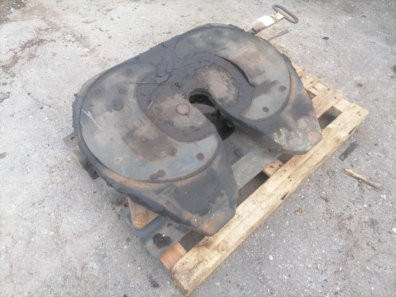 MAN Fifht wheel 662131013 - Fifth wheel coupling for Truck: picture 2 MAN Fifht wheel 662131013 - Fifth wheel coupling for Truck: picture 2