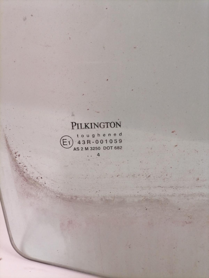 MAN Küljeklaas, parem 81626507002 - Window and parts for Truck: picture 3 MAN Küljeklaas, parem 81626507002 - Window and parts for Truck: picture 3