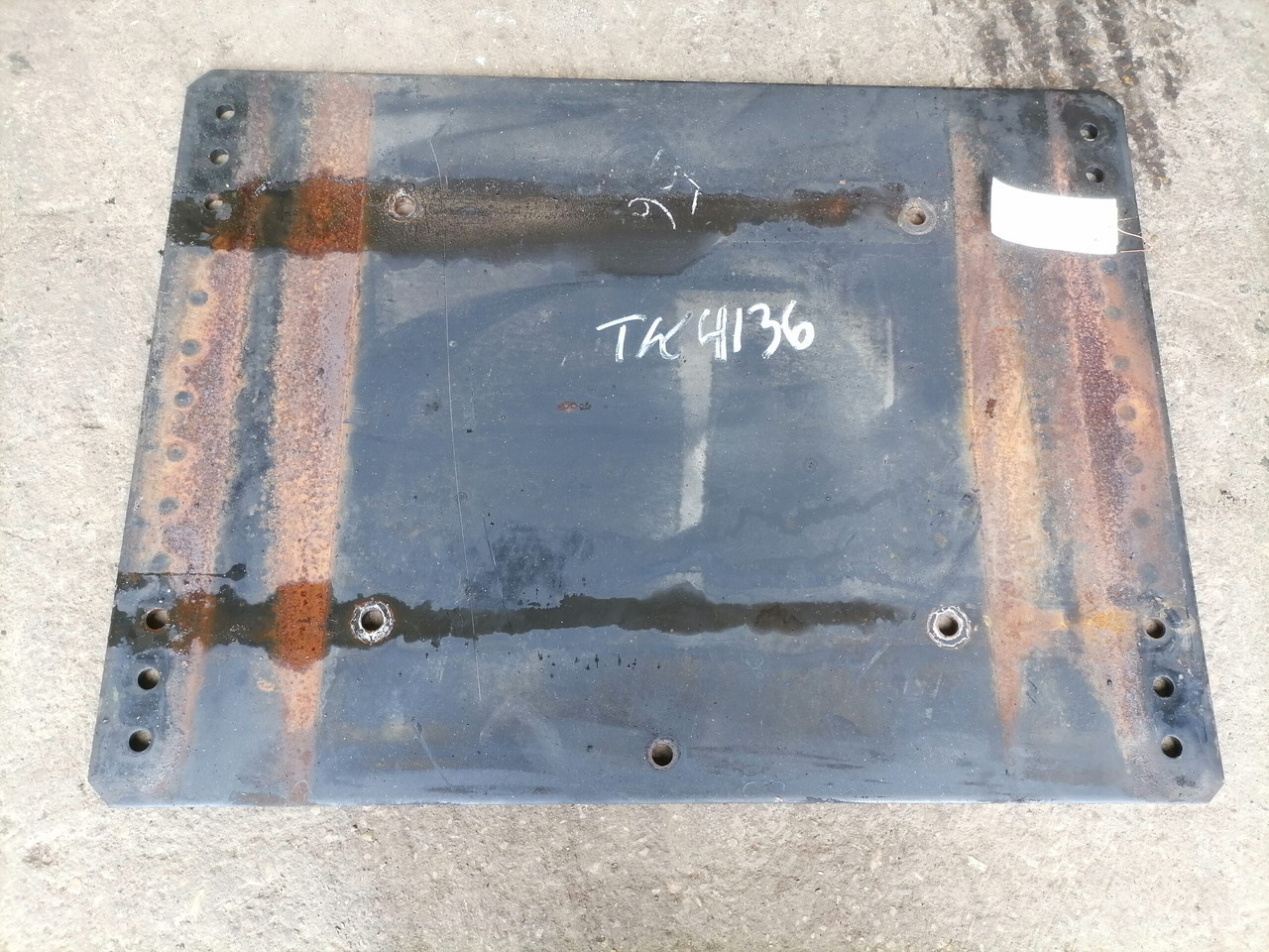 MAN Saddle plate 81427150036 - Fifth wheel coupling for Truck: picture 3 MAN Saddle plate 81427150036 - Fifth wheel coupling for Truck: picture 3