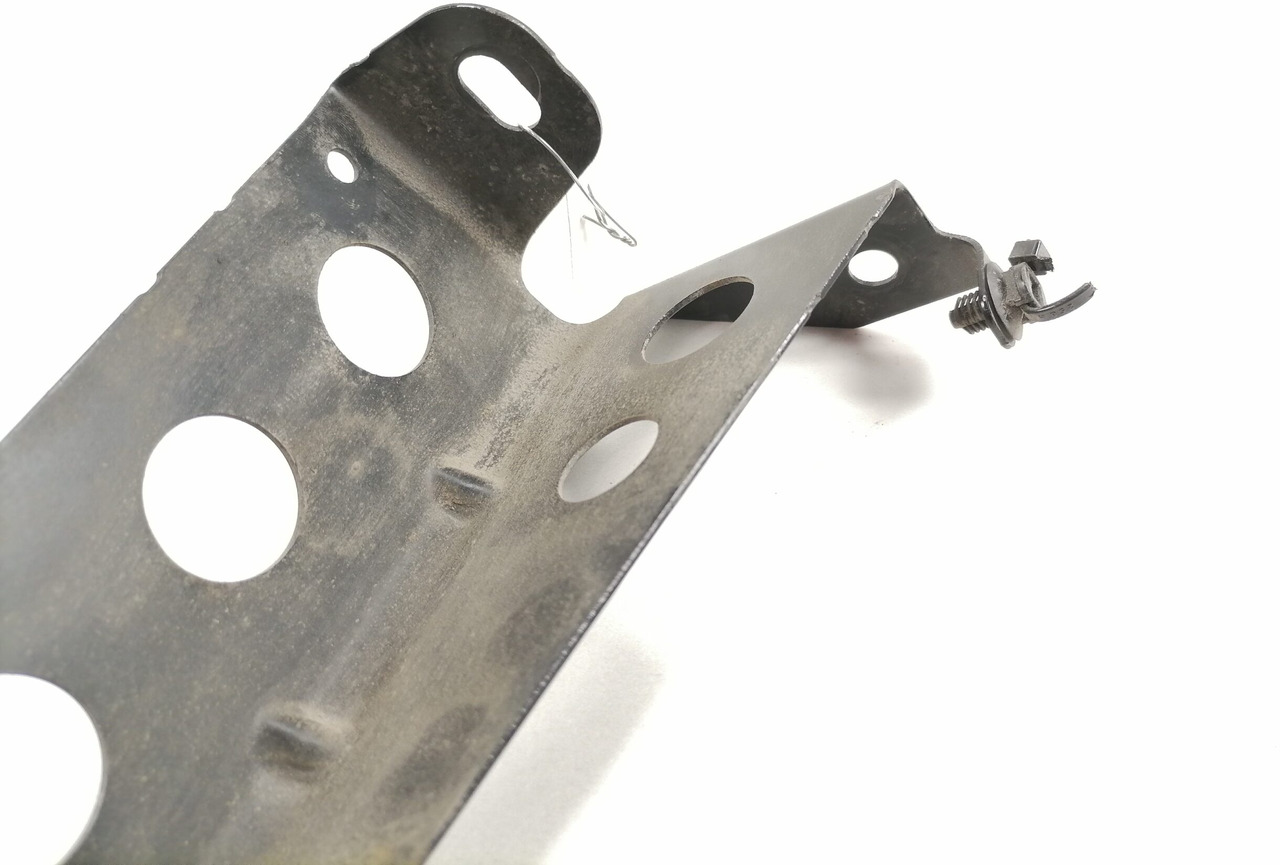 Mercedes-Benz Bracket A9608808539 - Frame/ Chassis for Truck: picture 3 Mercedes-Benz Bracket A9608808539 - Frame/ Chassis for Truck: picture 3