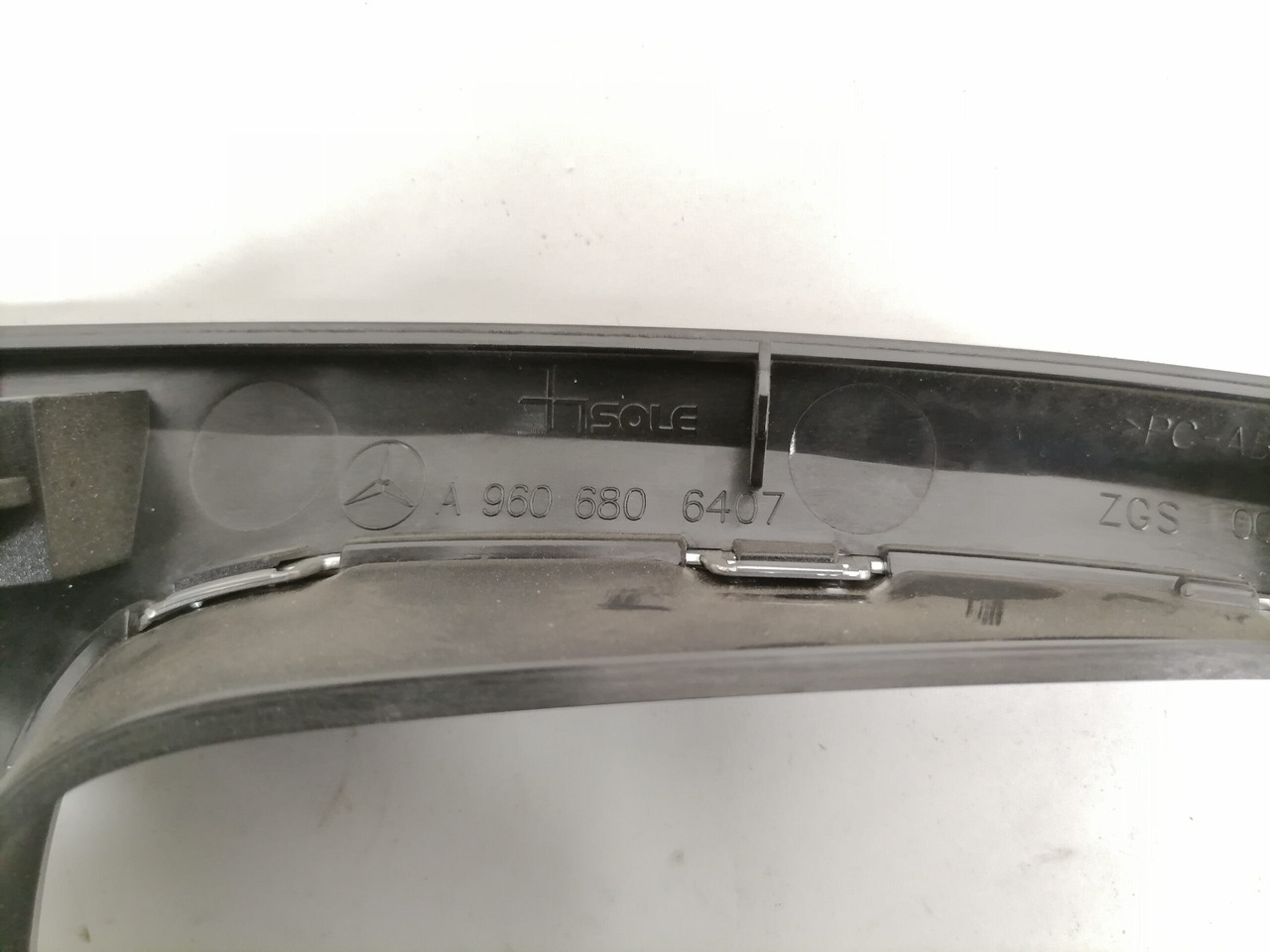Mercedes-Benz Dashboard cover A9606806407 - Dashboard for Truck: picture 2 Mercedes-Benz Dashboard cover A9606806407 - Dashboard for Truck: picture 2