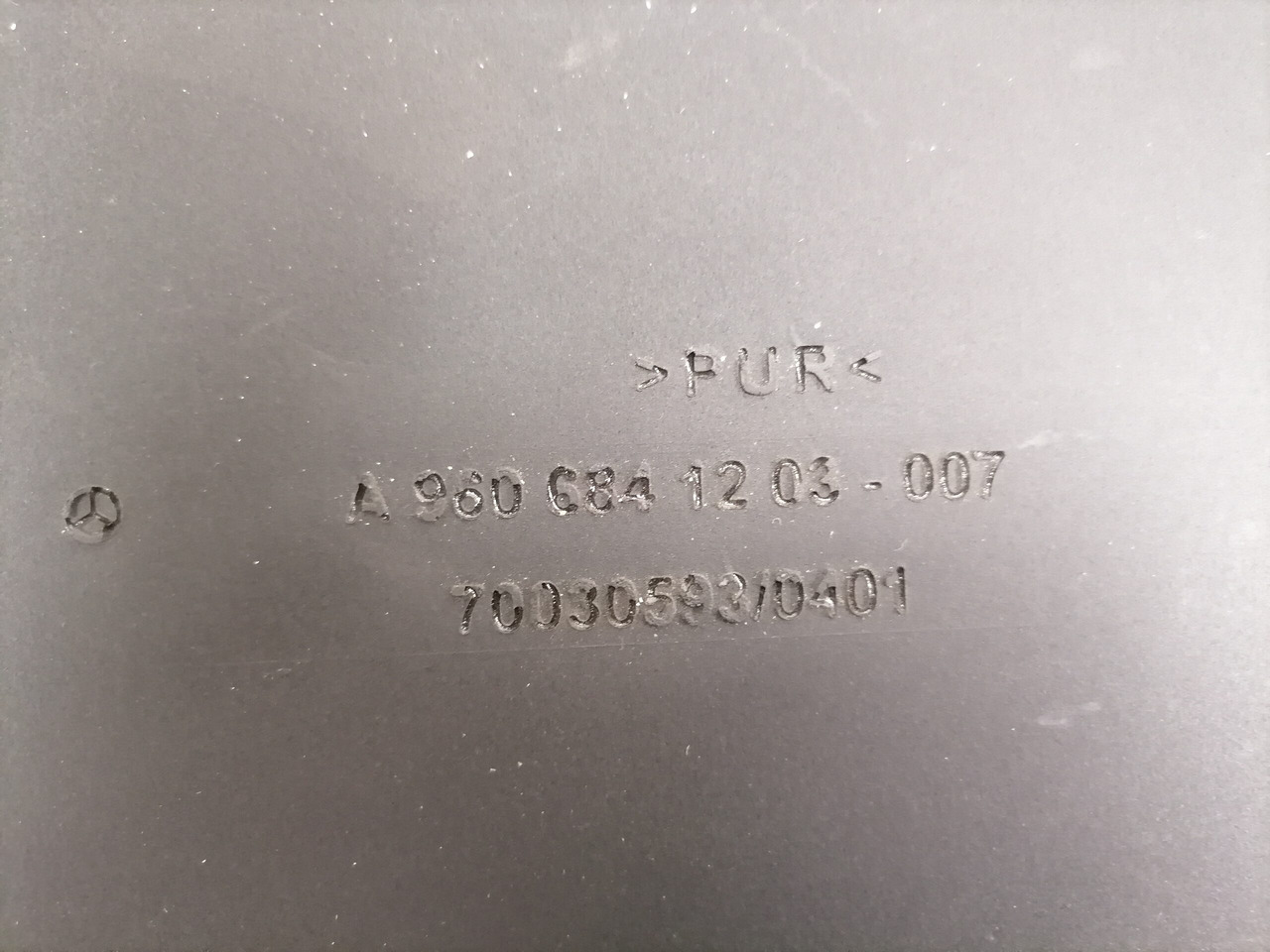 Mercedes-Benz Kummimatt A9606841203 - Universal part for Truck: picture 2 Mercedes-Benz Kummimatt A9606841203 - Universal part for Truck: picture 2