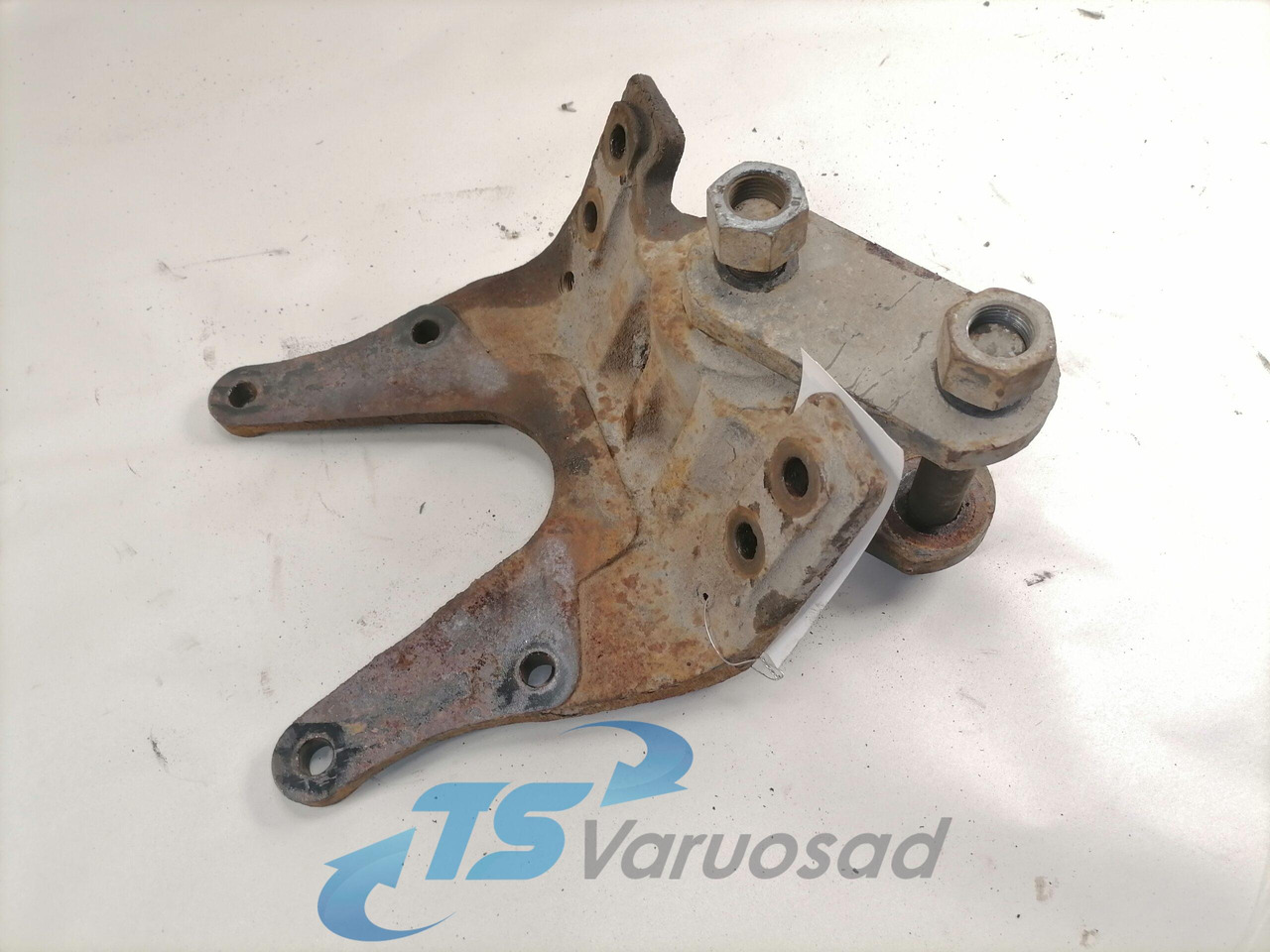 Mercedes-Benz Leaf spring bracket A9413200070 - Suspension for Truck: picture 2 Mercedes-Benz Leaf spring bracket A9413200070 - Suspension for Truck: picture 2