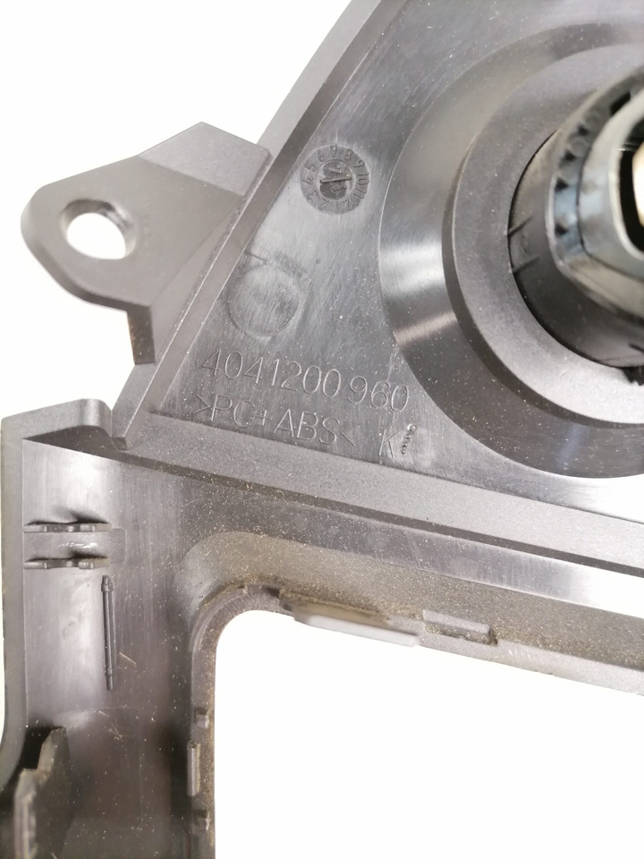 Mercedes-Benz Salongi plastik 4041200960 - Universal part for Truck: picture 3 Mercedes-Benz Salongi plastik 4041200960 - Universal part for Truck: picture 3