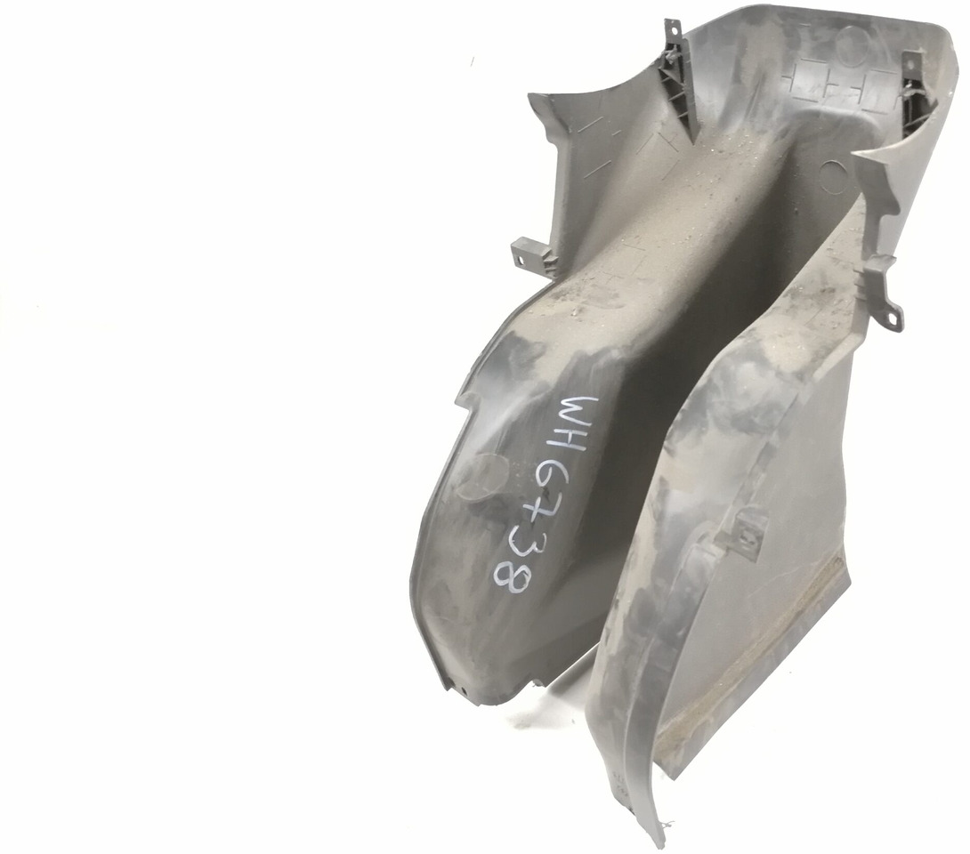 Mercedes-Benz Salongi plastik A9606882306 - Universal part for Truck: picture 1 Mercedes-Benz Salongi plastik A9606882306 - Universal part for Truck: picture 1