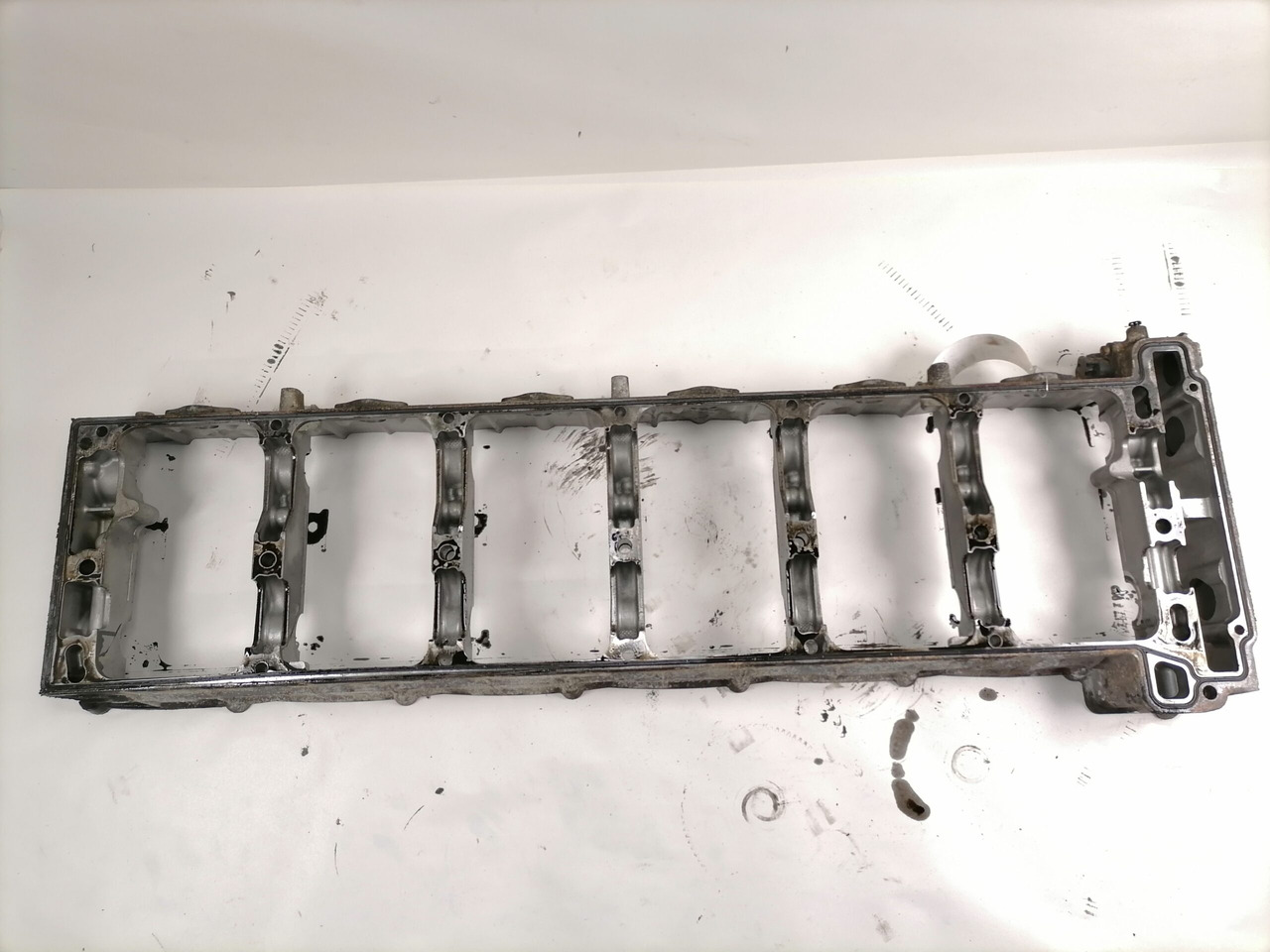 Mercedes-Benz Vahekaas A4710511402 - Cylinder head for Truck: picture 2 Mercedes-Benz Vahekaas A4710511402 - Cylinder head for Truck: picture 2