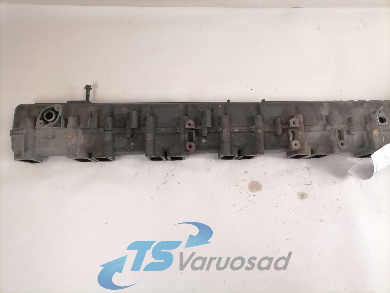 Scania Intake mainfold 1893329 - Intake manifold for Truck: picture 3 Scania Intake mainfold 1893329 - Intake manifold for Truck: picture 3