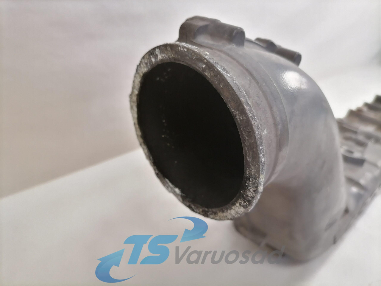 Scania Intake mainfold 1893329 - Intake manifold for Truck: picture 2 Scania Intake mainfold 1893329 - Intake manifold for Truck: picture 2