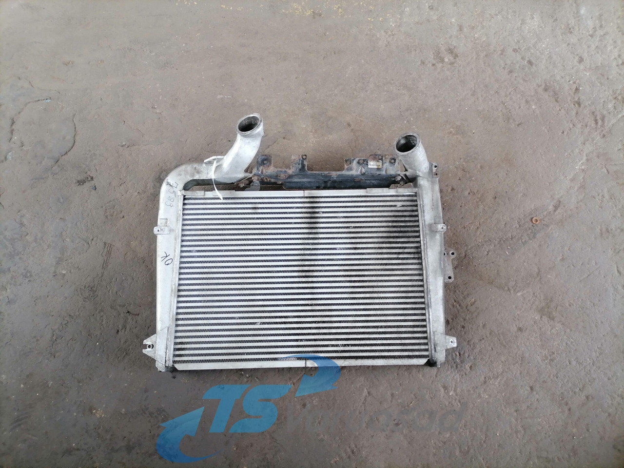 Scania Intercooler radiator 1817893 - Intercooler for Truck: picture 1 Scania Intercooler radiator 1817893 - Intercooler for Truck: picture 1