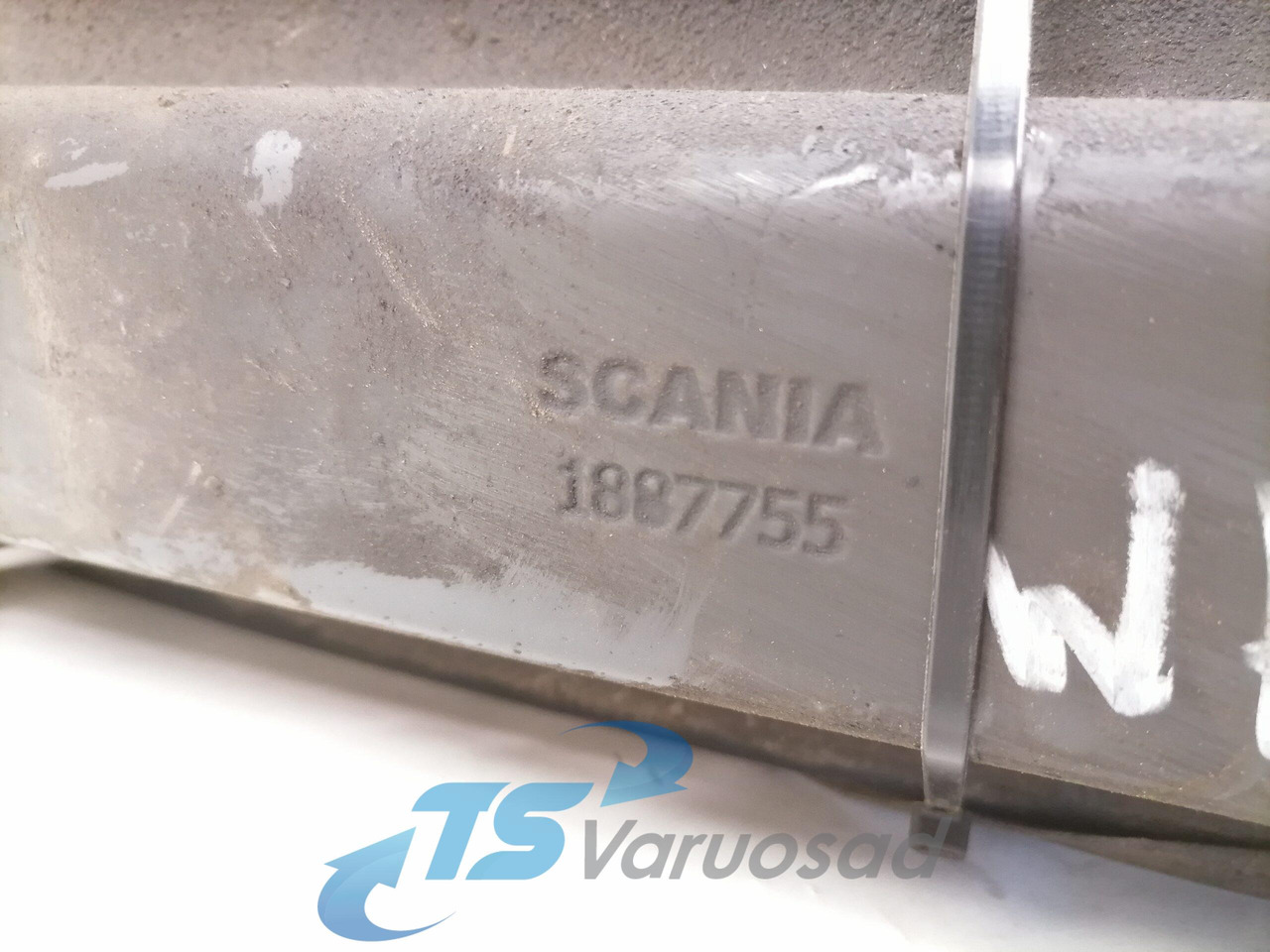 Scania Kütusepaagi kandur, Scania 1887755 - Fuel tank for Truck: picture 4 Scania Kütusepaagi kandur, Scania 1887755 - Fuel tank for Truck: picture 4