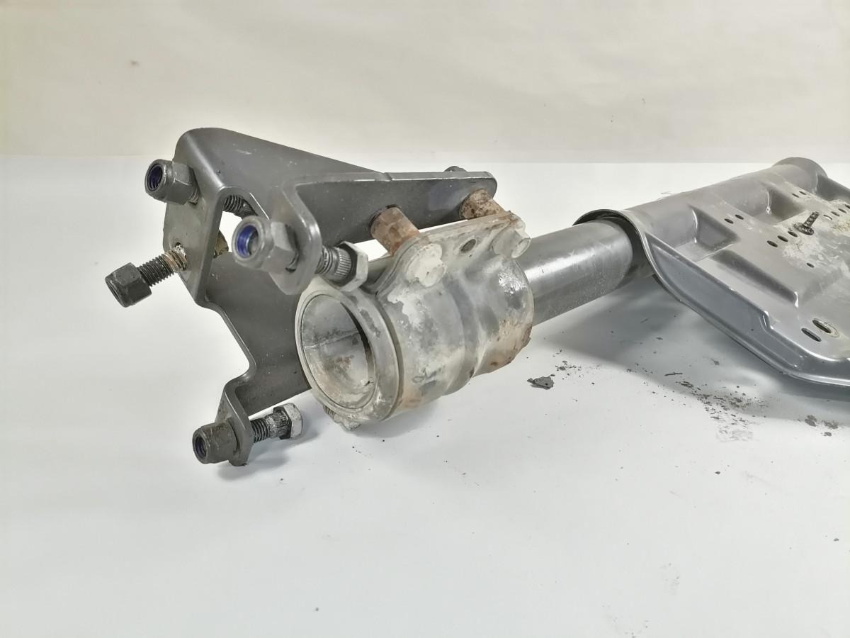 Scania Mudguard bracket 2054590 - Universal part for Truck: picture 4 Scania Mudguard bracket 2054590 - Universal part for Truck: picture 4