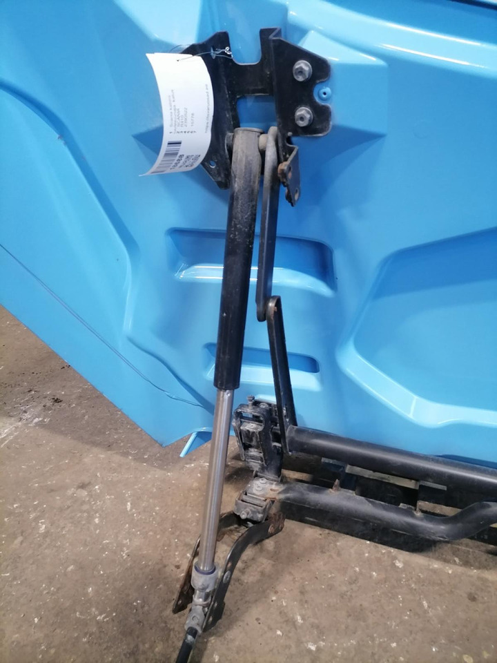 Scania Scania cab wind deflector, roof 2390522 - Aerodynamics/ Spoiler for Truck: picture 4 Scania Scania cab wind deflector, roof 2390522 - Aerodynamics/ Spoiler for Truck: picture 4