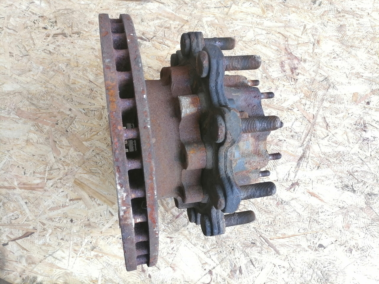 Scania Wheel hub 2290542 - Universal part for Truck: picture 3 Scania Wheel hub 2290542 - Universal part for Truck: picture 3