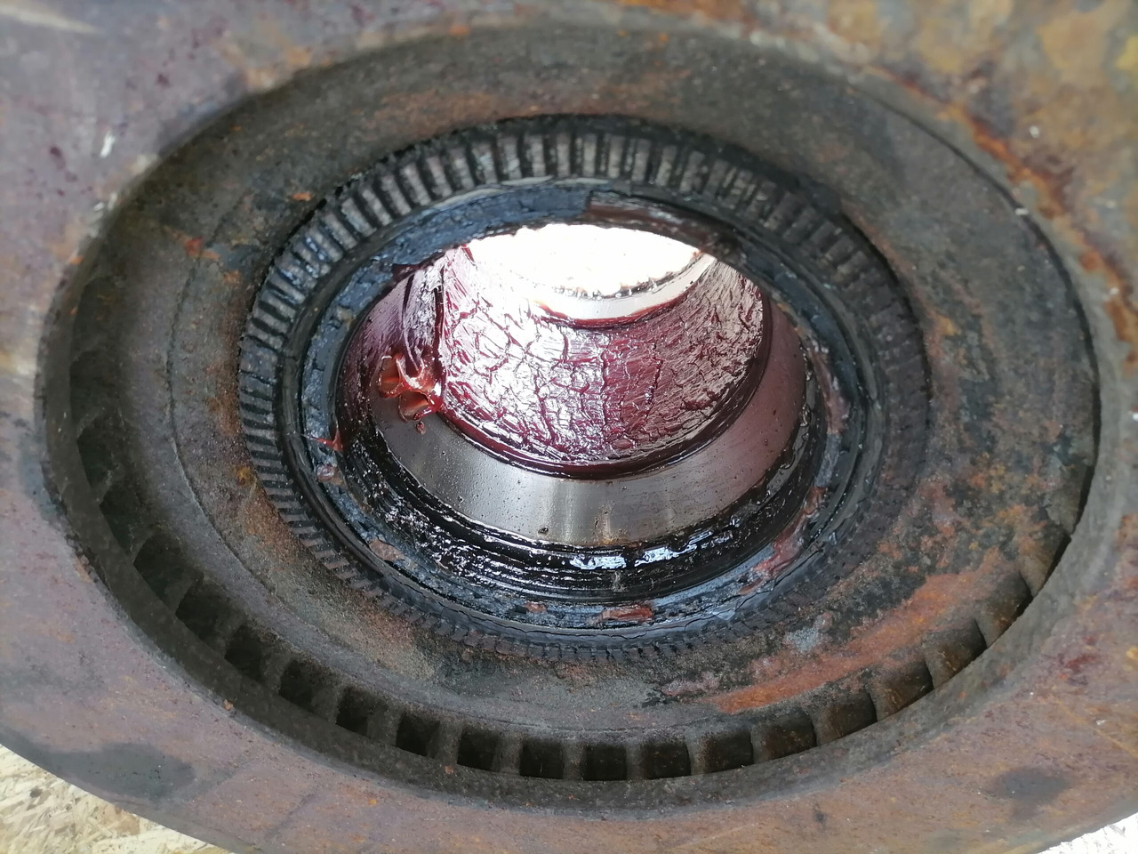 Scania Wheel hub 2290542 - Universal part for Truck: picture 4 Scania Wheel hub 2290542 - Universal part for Truck: picture 4