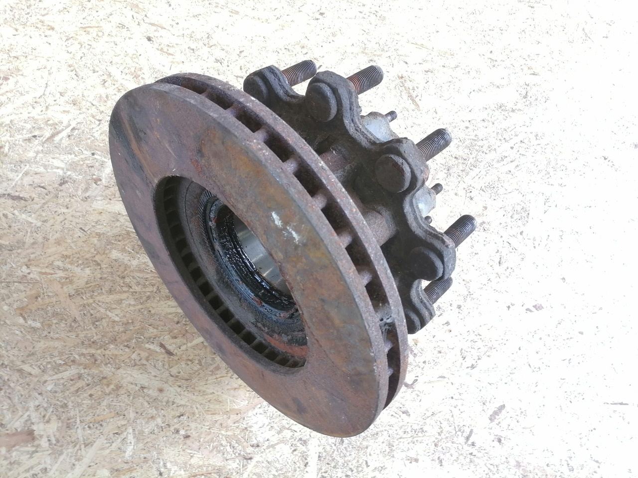 Scania Wheel hub 2290542 - Universal part for Truck: picture 2 Scania Wheel hub 2290542 - Universal part for Truck: picture 2