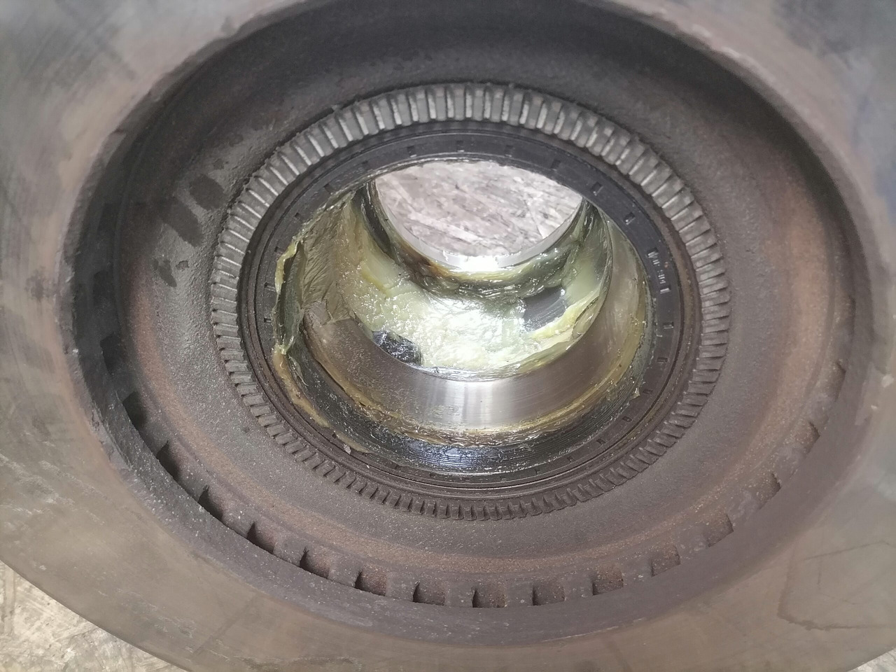 Scania Wheel hub 2290542 - Universal part for Truck: picture 4 Scania Wheel hub 2290542 - Universal part for Truck: picture 4