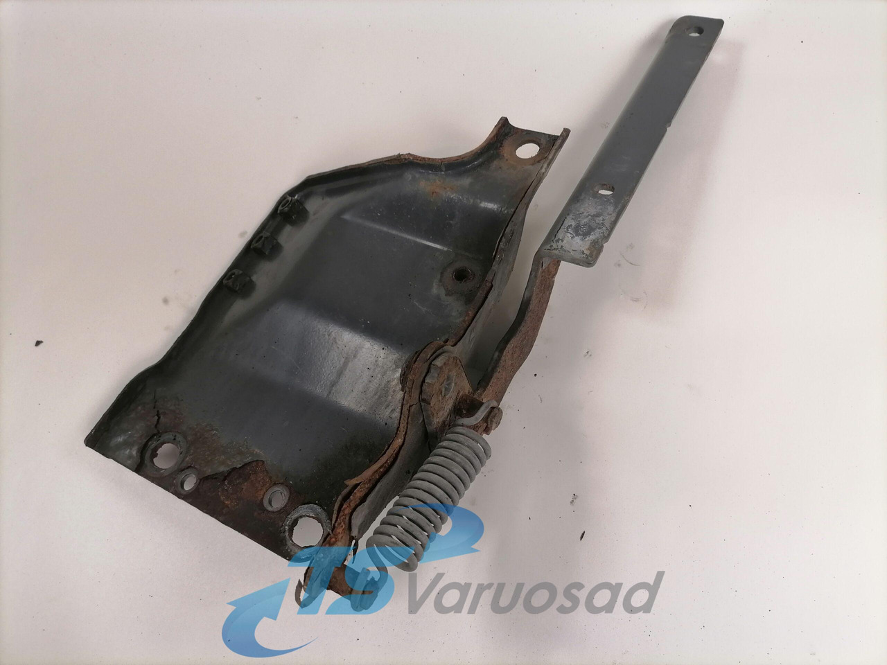 Scania lower grille carrier hinge 1742265 - Grill for Truck: picture 4 Scania lower grille carrier hinge 1742265 - Grill for Truck: picture 4