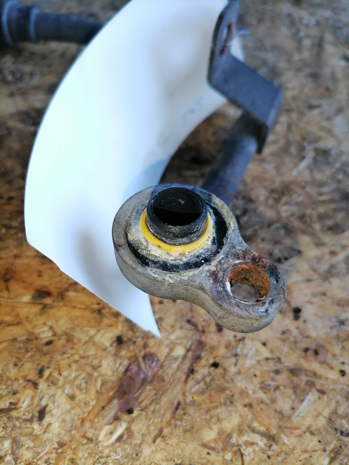 Volvo A/C pipe 20515165 - Heating/ Ventilation for Truck: picture 3 Volvo A/C pipe 20515165 - Heating/ Ventilation for Truck: picture 3