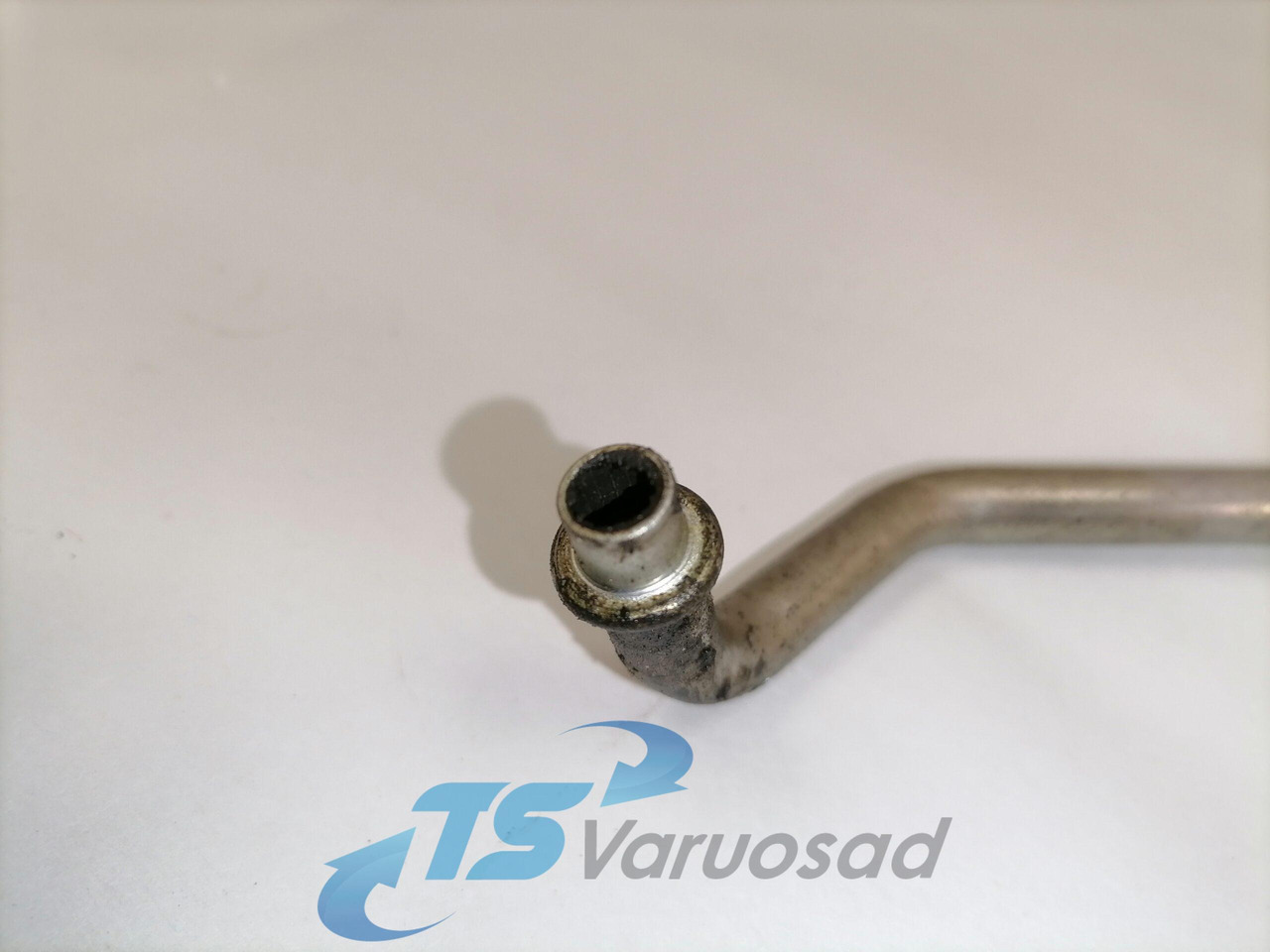Volvo A/C pipe 20865099 - Heating/ Ventilation for Truck: picture 2 Volvo A/C pipe 20865099 - Heating/ Ventilation for Truck: picture 2