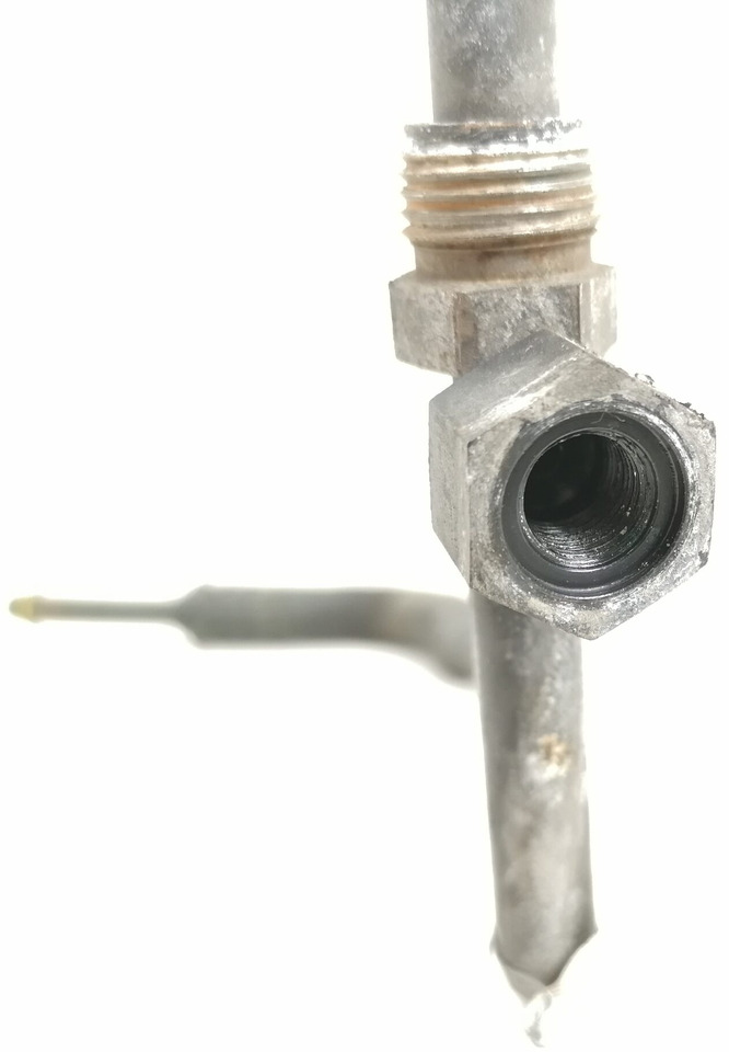 Volvo A/C pipe 21067215 - Heating/ Ventilation for Truck: picture 4 Volvo A/C pipe 21067215 - Heating/ Ventilation for Truck: picture 4